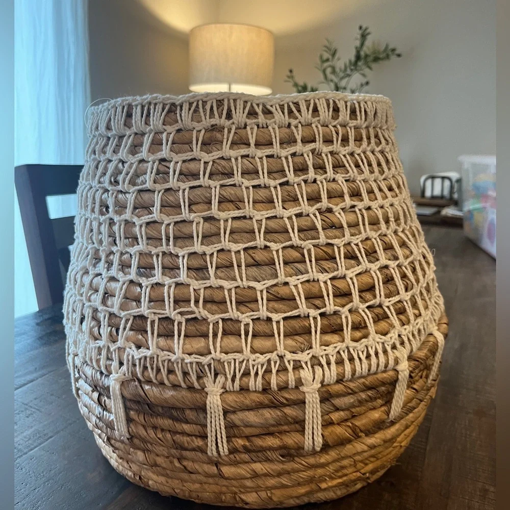 GORGEOUS New With Tags Large Basket - Perfect as Planter Pot / Storing Blankets!